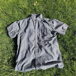 Plaid Button-up Shirt

Sweaters•Hoodies•Pants•Shirts•Shoes•Tops